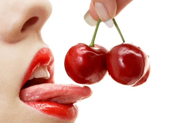 樱桃、 嘴唇和舌头 — 图库照片