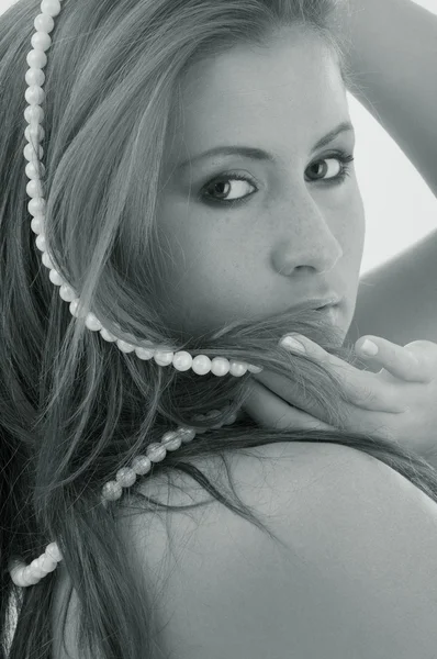 Monochrome pearls — Stock Photo, Image