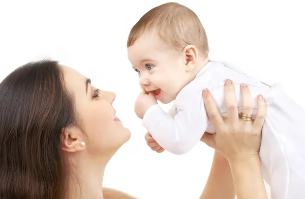 Foto de mãe feliz com bebê sobre branco — Fotografia de Stock