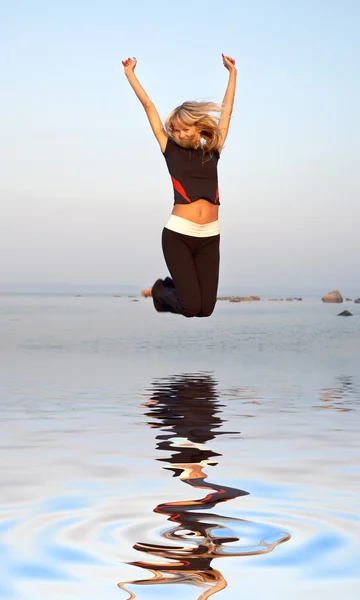 Jump over water — Stock Photo, Image
