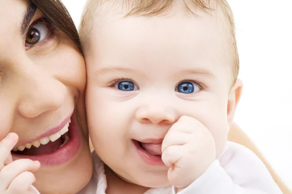 Bebé y mamá —  Fotos de Stock