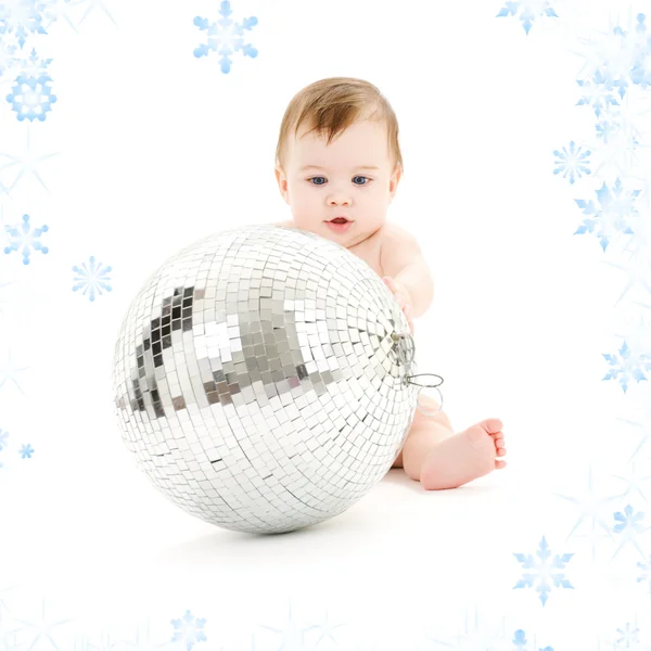 Rozkošný chlapeček s velkými disco koule — Stock fotografie