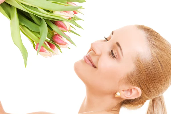 Donna felice con fiori — Foto Stock