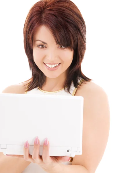Mujer feliz con ordenador portátil —  Fotos de Stock