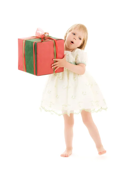 Flicka med presentförpackning — Stockfoto