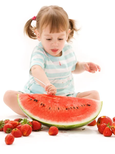 Menina com morango e melancia — Fotografia de Stock