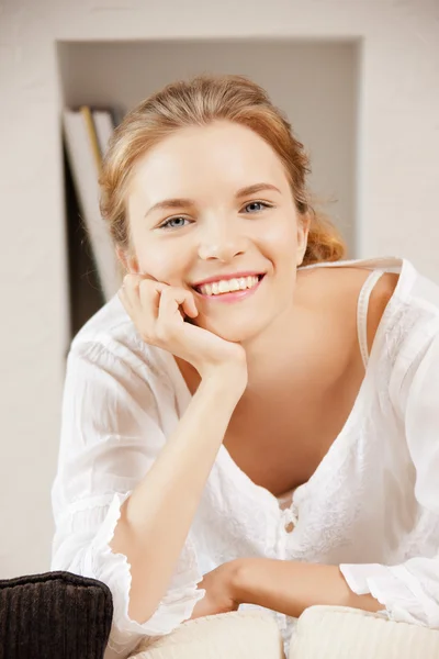 Happy and smiling teenage girl — Stock Photo, Image