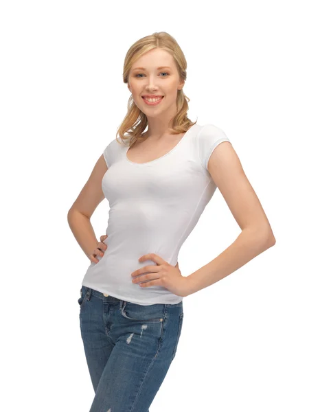 Mujer en blanco camiseta blanca —  Fotos de Stock