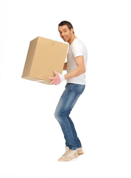 大きな箱とハンサムな男 — ストック写真