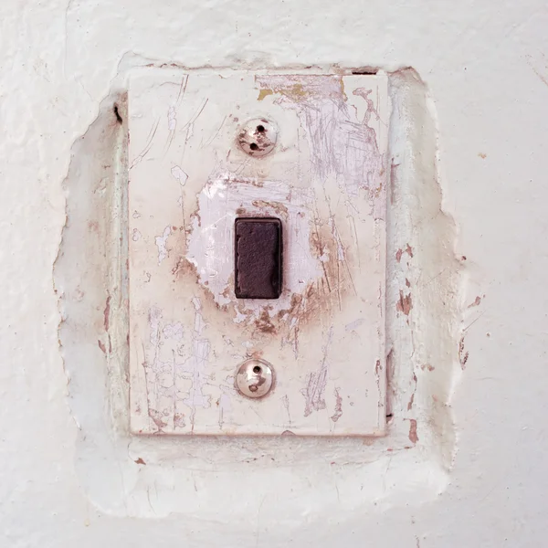 Quadratische antike Fahrstuhlruftaste — Stockfoto