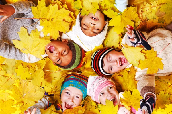 Niños de otoño —  Fotos de Stock