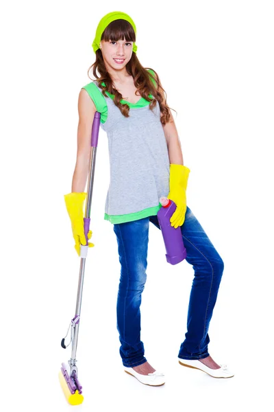 Nastolatka z detergentem i mop — Zdjęcie stockowe