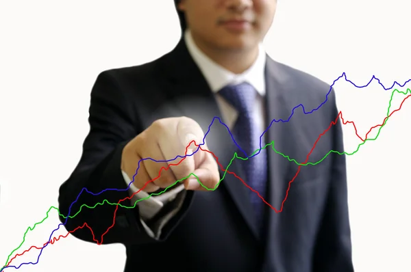 Empresário aponta o gráfico no quadro virtual — Fotografia de Stock