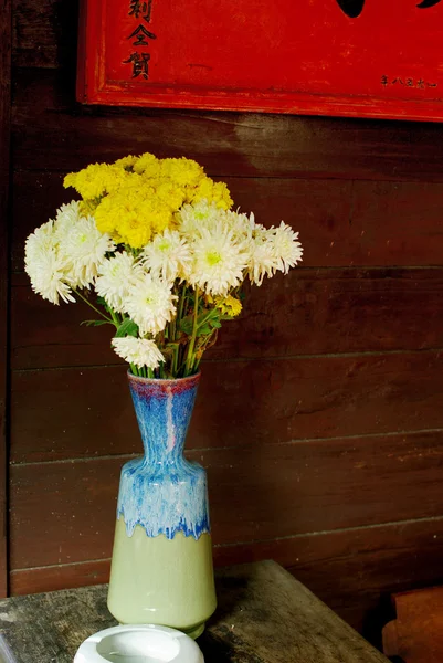 Квітка ваза — стокове фото