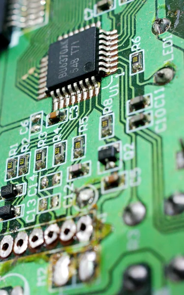 Elektronische Platine mit Prozessor, technologischer Hintergrund — Stockfoto