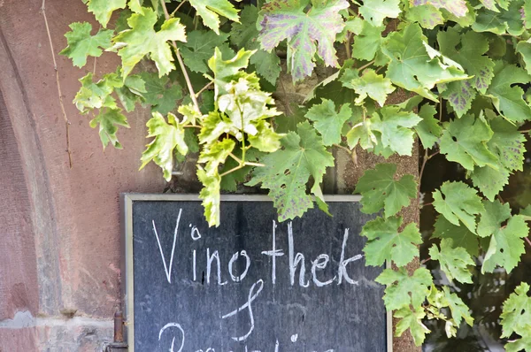 Sign wine bar — Stock Photo, Image