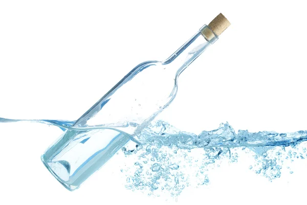 Бутылка в воде — стоковое фото