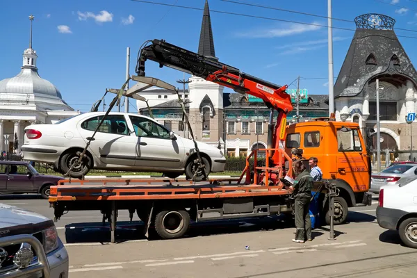 주차에 대 한 자동차의 피난 — 스톡 사진