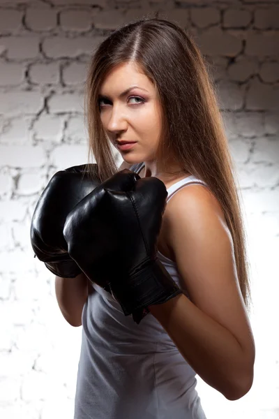 Vrouw bokser handschoenen — Stockfoto