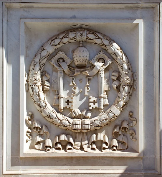 Escudo de armas del Vaticano —  Fotos de Stock