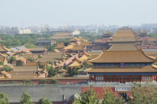 Forbidden City and modern buildings — Stock Photo, Image