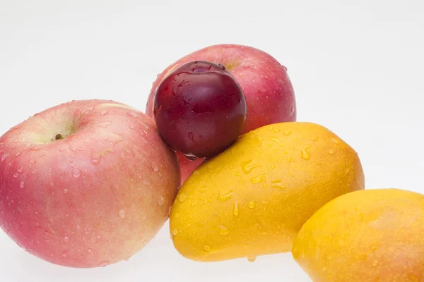 Pöydällä olevat hedelmät — kuvapankkivalokuva