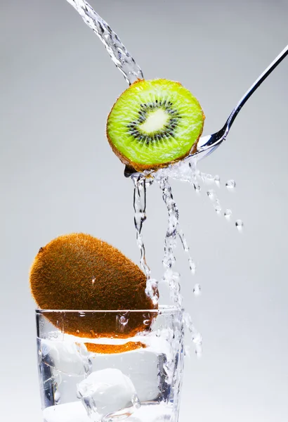 stock image Kiwi under water