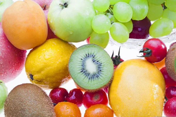 The fruits on the table — Stock Photo, Image