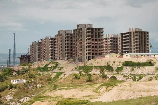 Appartement constructies zone in een sloppenwijk deel van een stad — Stockfoto