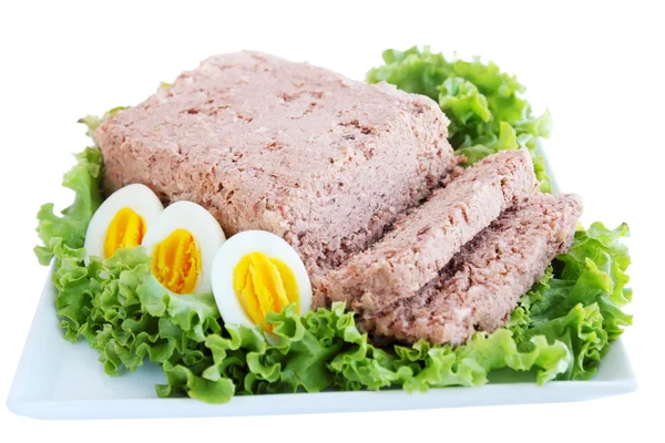 Pate met eieren, geïsoleerd — Stockfoto