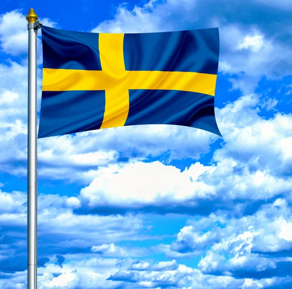 Suecia ondeando bandera contra el cielo azul — Foto de Stock