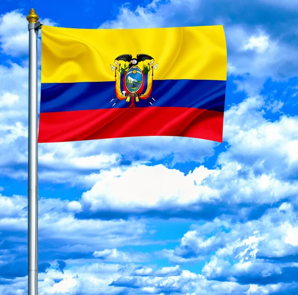 Mavi gökyüzü karşı bayrak sallayarak Ekvador — Stok fotoğraf