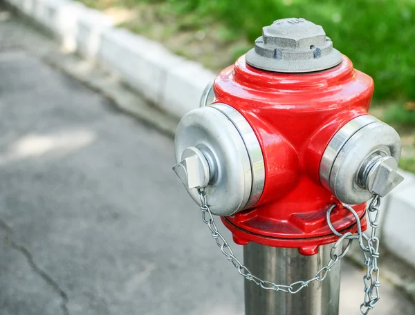 Vatten brandpost på gatan — Stockfoto