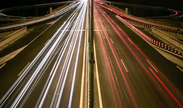 Trilhas de luz rodoviária — Fotografia de Stock