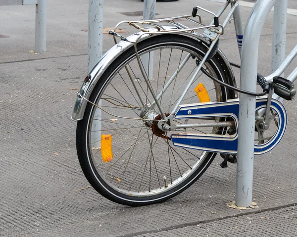 Détail vélo dans la rue — Photo