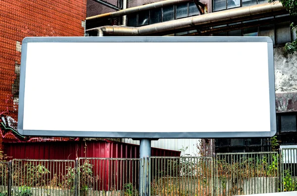 Prázdné billboard městské pozadí — Stock fotografie