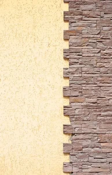 Grunge muro di cemento giallo in una cornice di mattoni backgrou concettuale — Foto Stock