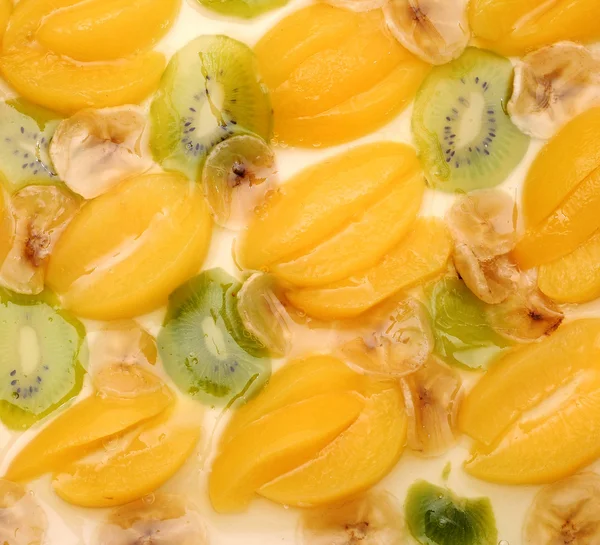 Friss sárgabarack torta, kiwi és banán — Stock Fotó