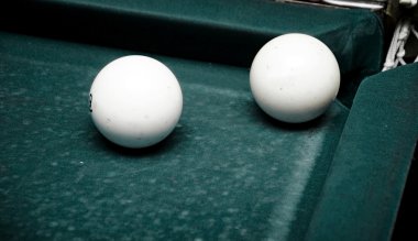 tatlı beyaz bilardo topları cepler yakın: