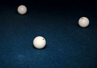 topları için masanın üzerine Rus bilardo oyunu