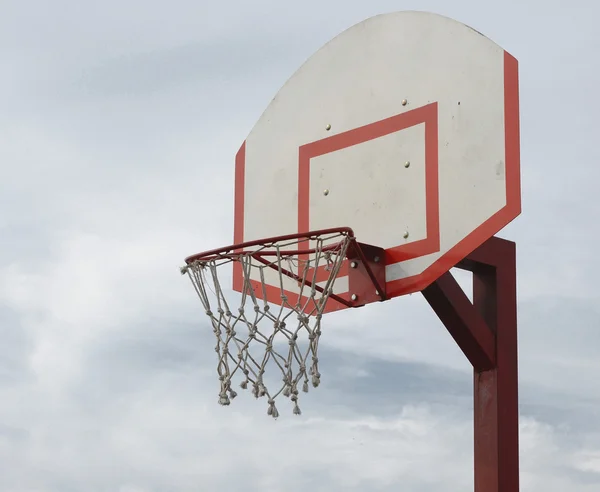Basket hoop over sky — Stock Photo, Image