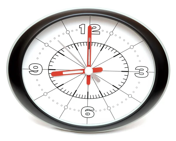 Настінний годинник ізольовано на білому тлі — стокове фото