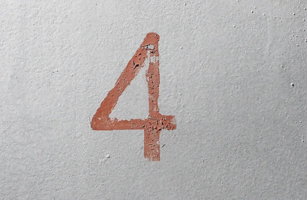 4 - viejo número escrito a mano marrón sobre fondo de plata grunge — Foto de Stock