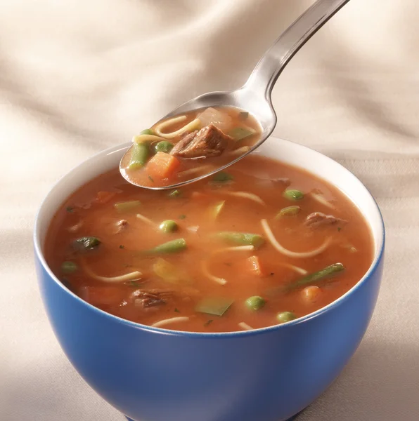 Чаша томатного овощного супа — стоковое фото
