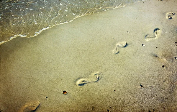 Βήματα στην παραλία — Φωτογραφία Αρχείου