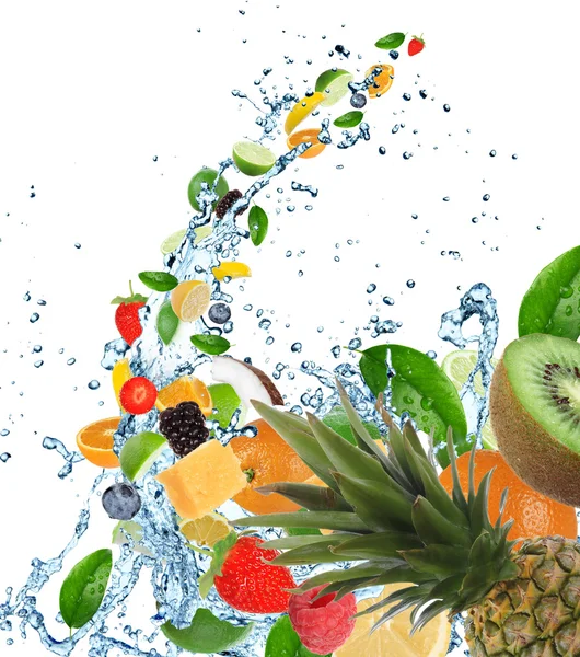 Vers fruit op water splash — Stockfoto