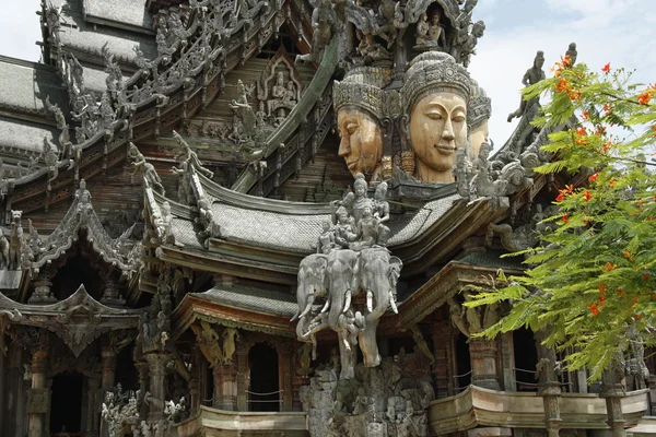 Santuario de la Verdad templo en Pattaya — Foto de Stock