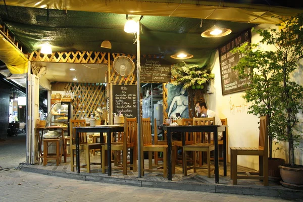 Café de rua noturno — Fotografia de Stock