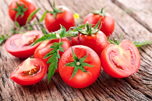 Tomates, cozidos com ervas para a preservação — Fotografia de Stock