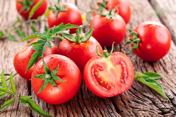 Tomates, cozidos com ervas para a preservação — Fotografia de Stock